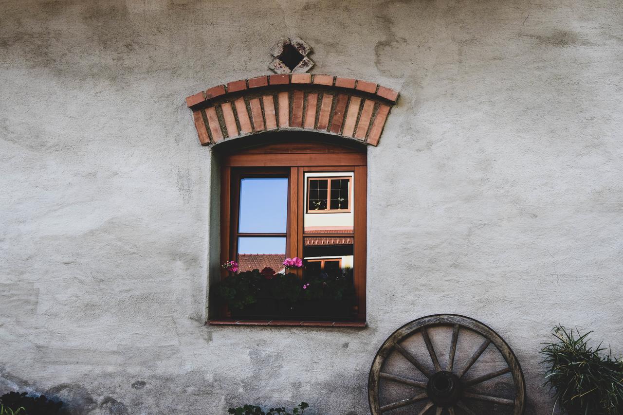 Gasthof Zum Moosmann - Familie Pachernigg Arnfels ภายนอก รูปภาพ