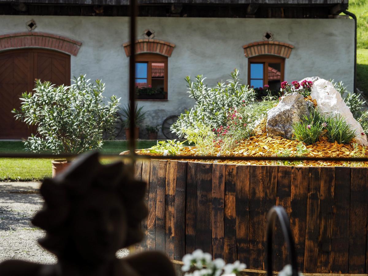 Gasthof Zum Moosmann - Familie Pachernigg Arnfels ภายนอก รูปภาพ